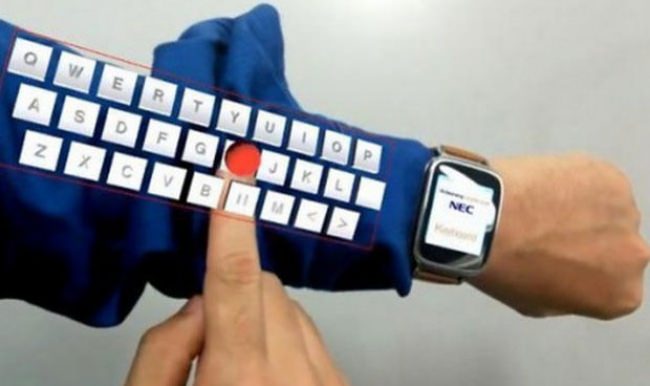 Kola sanal klavye geliyor!