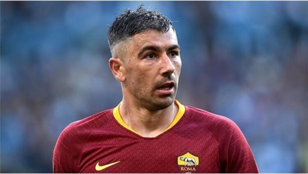 Kolarov Fenerbahçe için İstanbul'a geldi