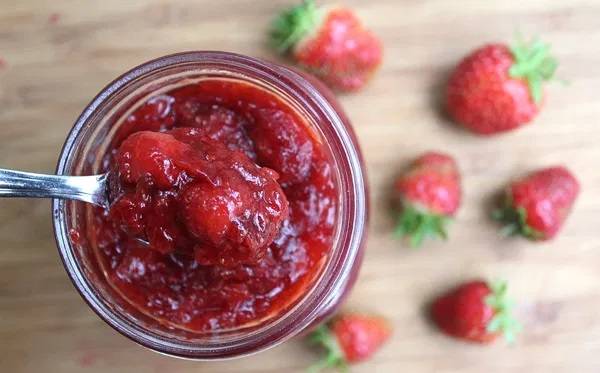 Kolay çilek reçeli tarifi | Reçel nasıl yapılır?