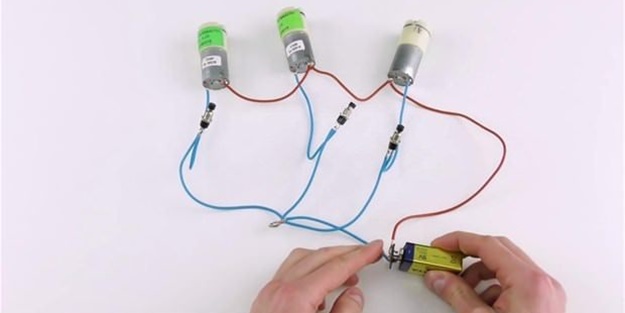 Kolayca bulunan eşyalarla öyle bir şey yaptı ki!