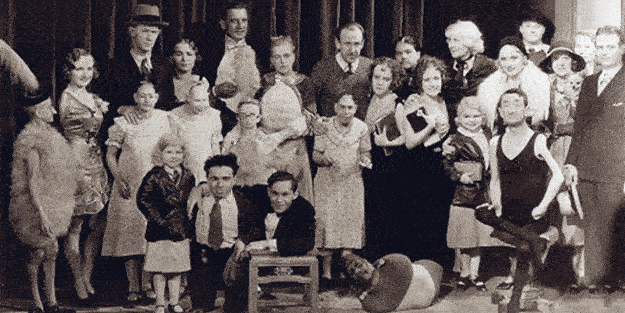 Kolları ve bacakları olmadan doğan Prens Randian'ın bıraktığı servet dudak uçuklattı! Asıl mesleğine şaşıracaksınız