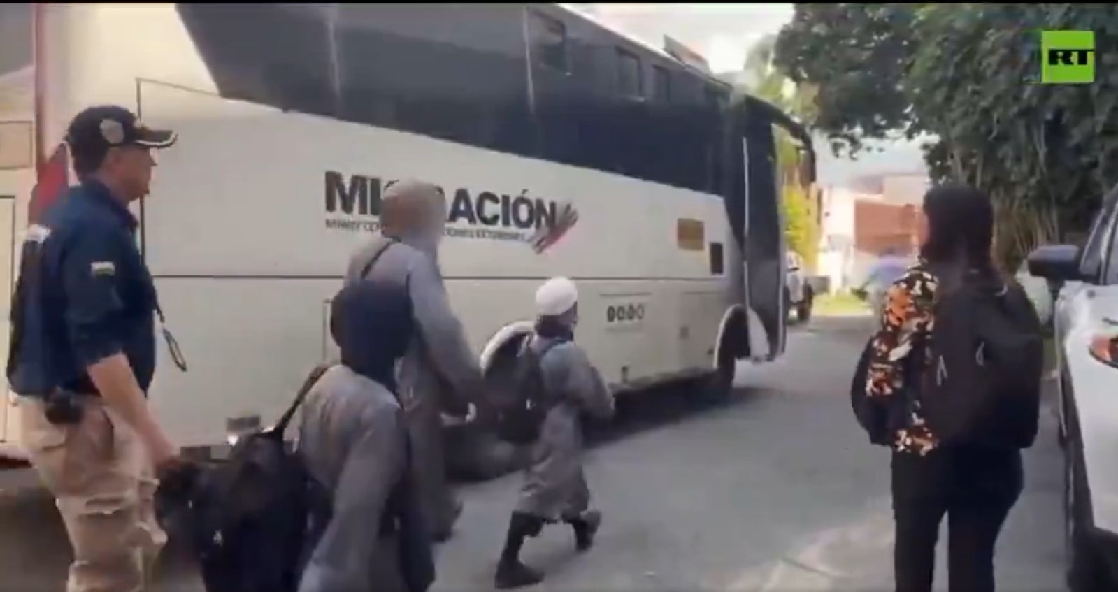 Kolombiya, çocuk istismarcısı İsrailli tarikat üyelerini ABD’ye sınır dışı etti