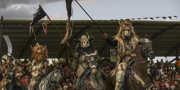 Kolombiya'da 288 yıllık 'Cuadrillas' geleneği