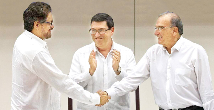 Kolombiya'da barış için yeniden görüşme mesajları