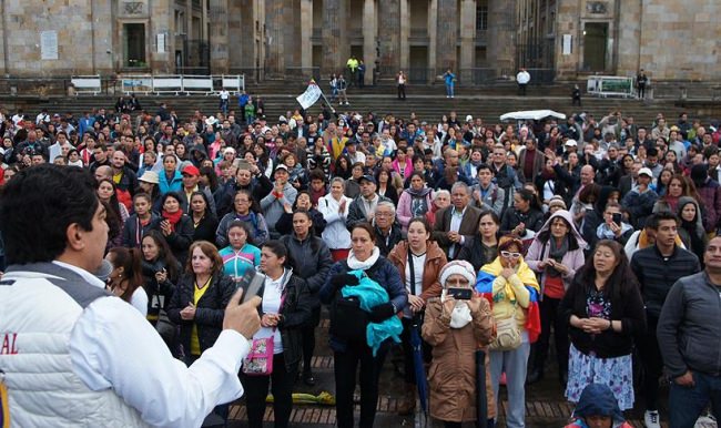 Kolombiya'da halk 'barış' için oylama yapacak