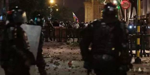 Kolombiya'da kanlı çatışma: 24 kişi öldü