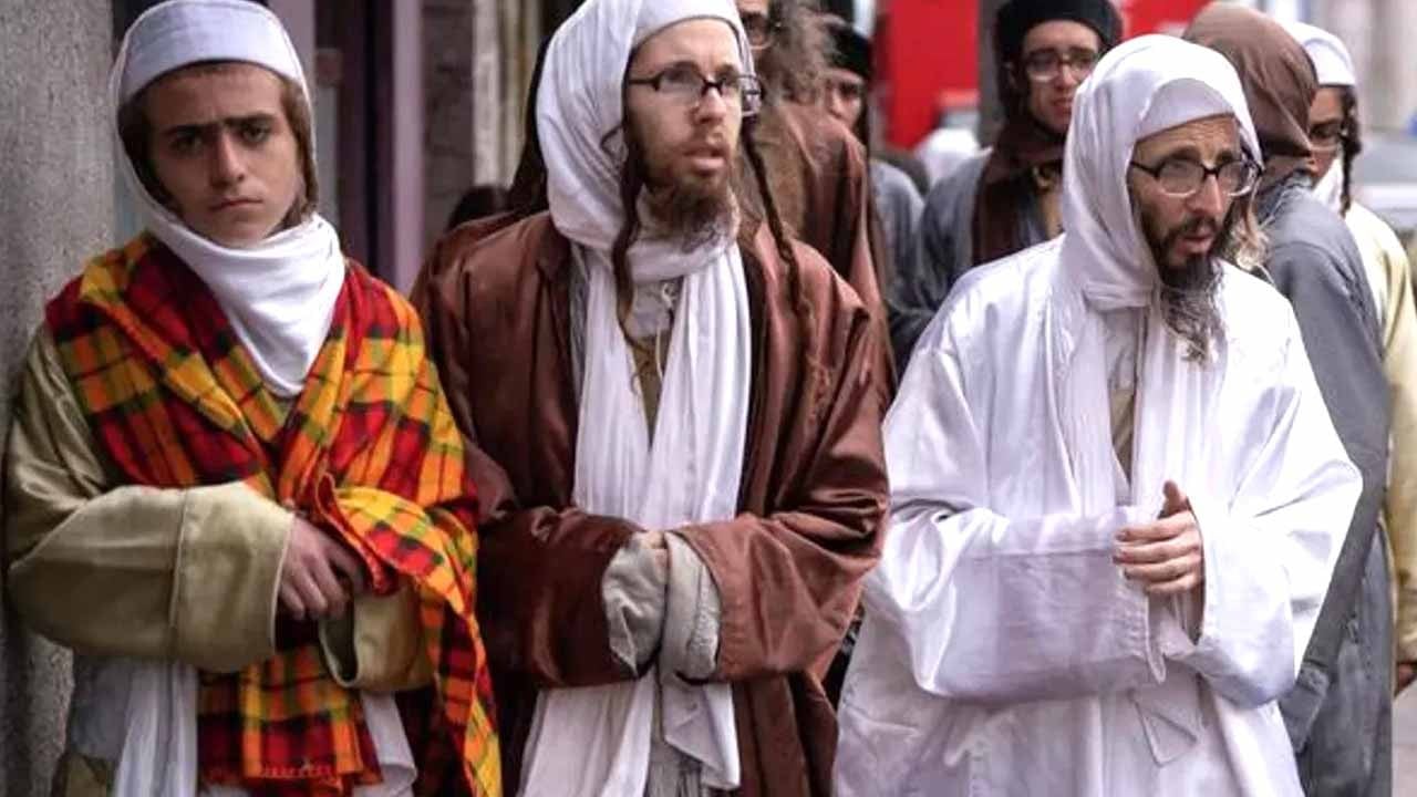 Kolombiya’da Lev Tahor baskını: Interpol uyarılı 17 çocuk koruma altında