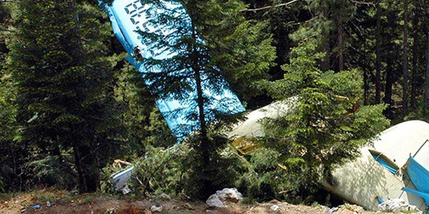 Kolombiya'da uyuşturucu taşıyan uçak düştü