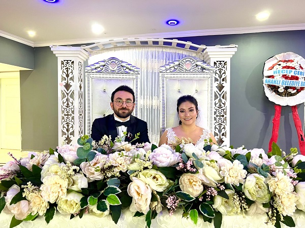 Kolombiya'dan Araklı'ya gelin geldi