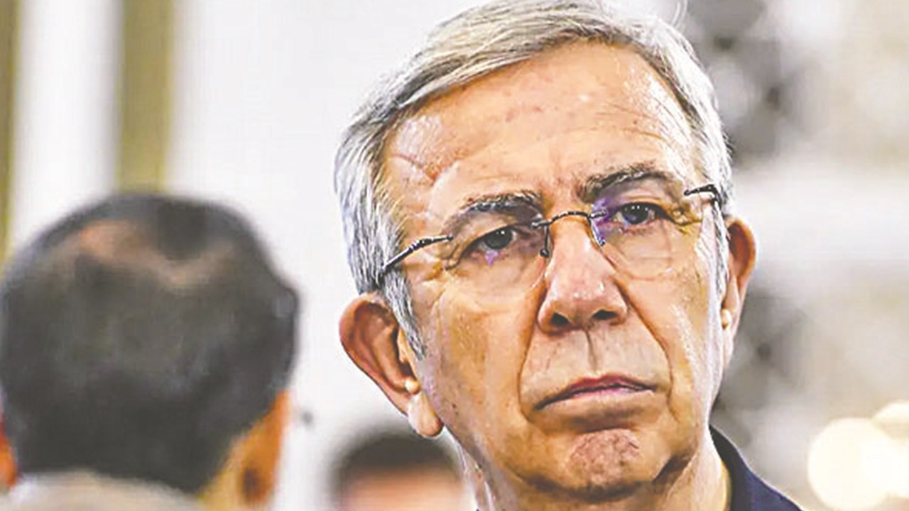 Koltuk için satmayacağı kimse yok