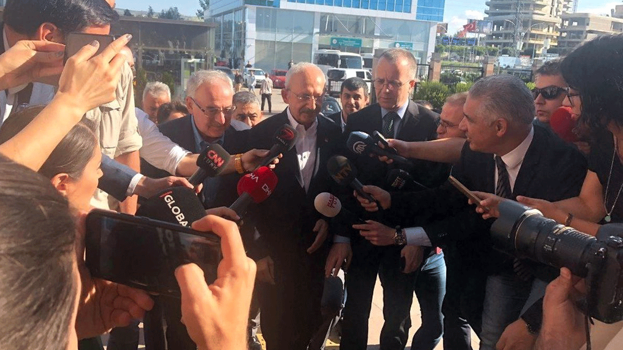 Koltuk kavgası bitti, eski yönetim geri döndü! Kılıçdaroğlu'nun kurmayları işgal edilen CHP Genel Merkezi'ne el koydu!