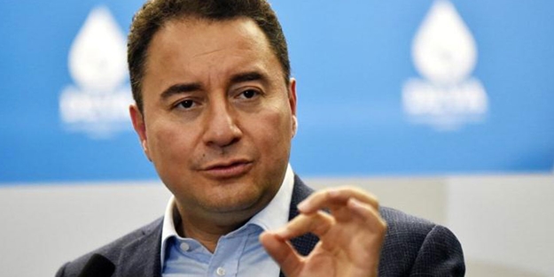 Koltuk verince öyle vermeyince böyle! Babacan dansözlüğün kitabını yazdı