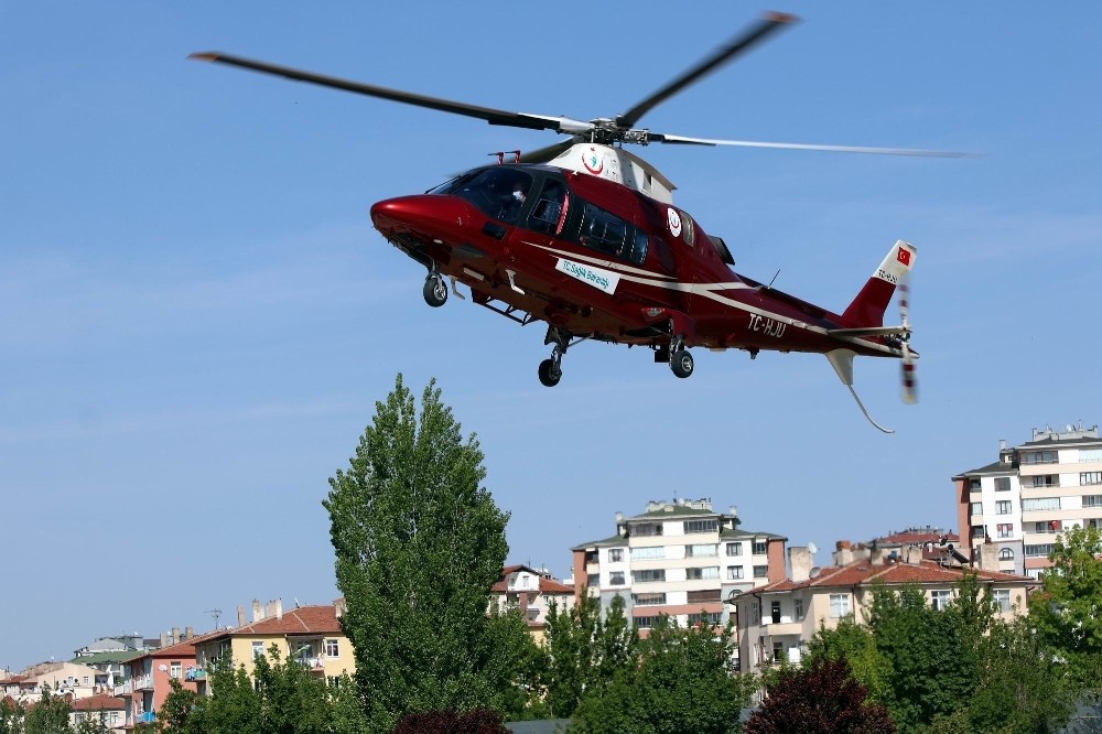 Kolunu spirale kaptıran şahıs helikopter ambulans ile Kayseri’ye getirildi 
