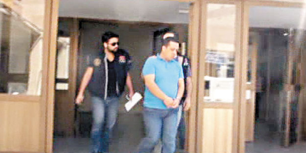 KOM’da paralel hainlik!