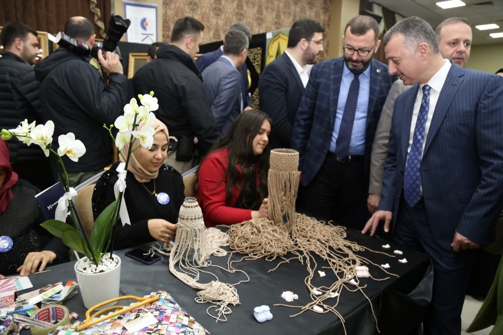 KOMEK Kartepe sergisi açıldı 