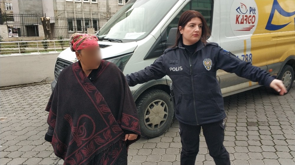 Komşu evini yaktığı iddiasıyla gözaltına alınan kadın adliyede 