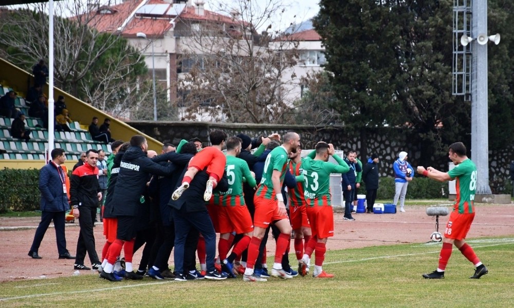 Komşu kentlerin kritik kapışması 