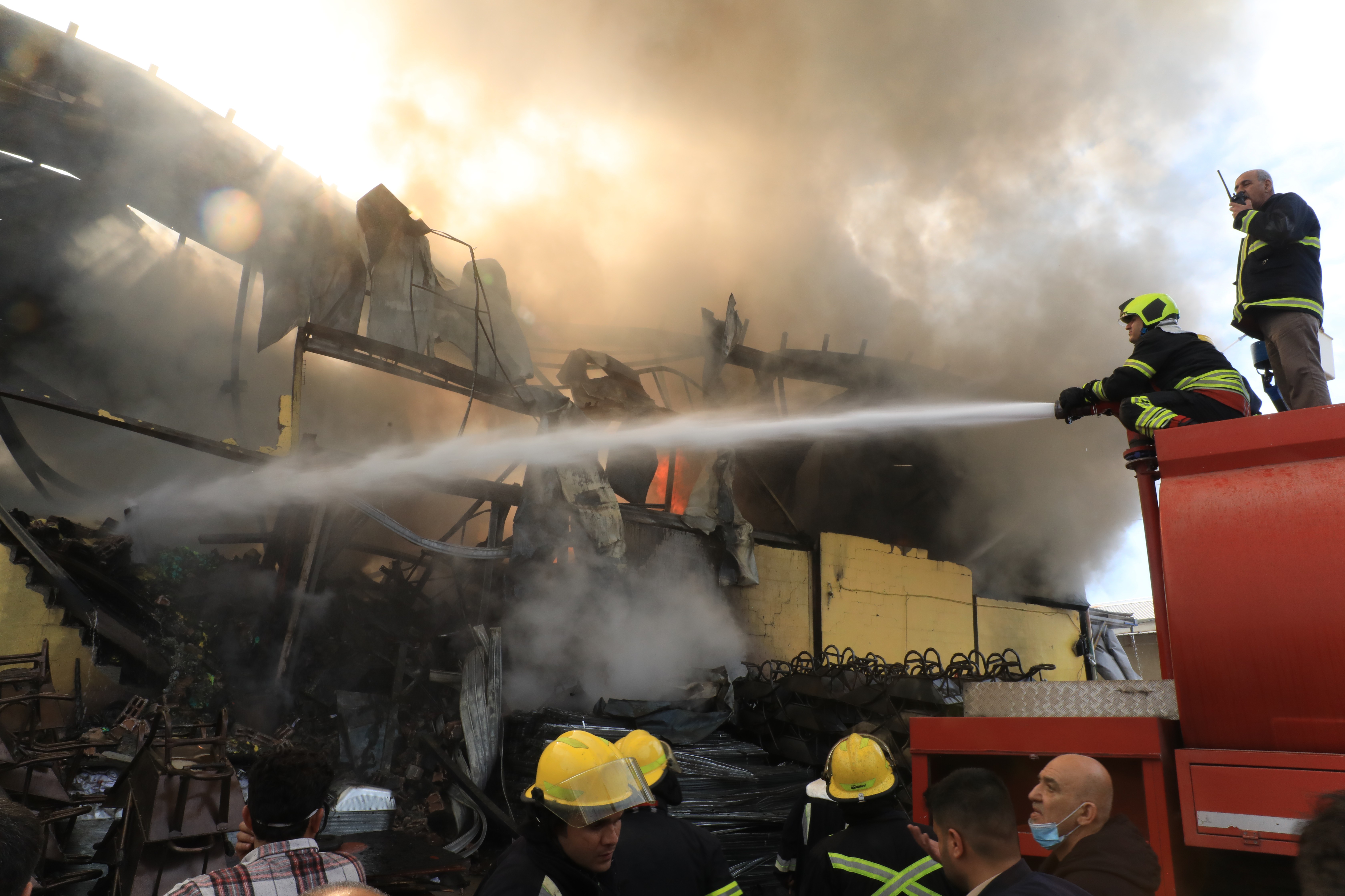 Komşu ülkede feci yangın