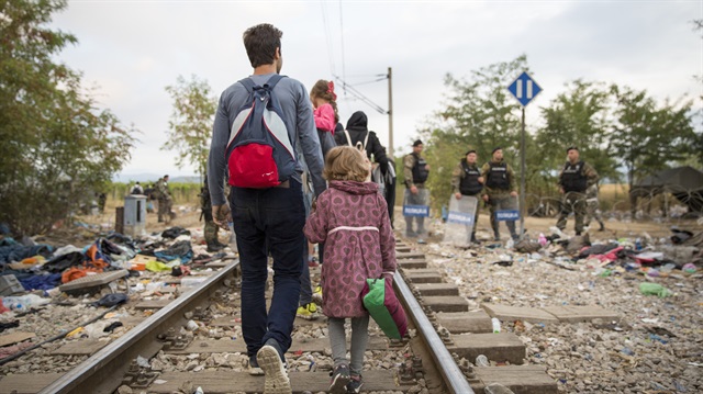 Komşuda 29 insan taciri yakalandı