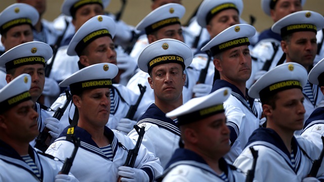 Komşuda askerlik tartışması