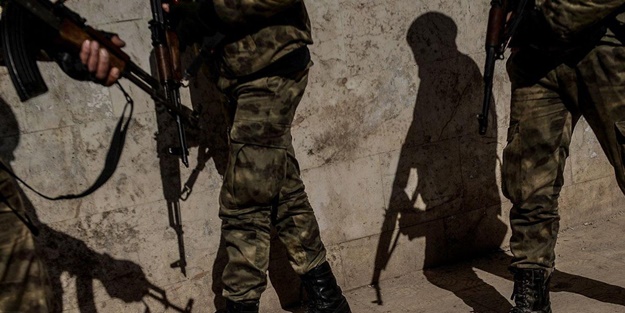 Komşuda durum içler acısı! Devletten daha güçlü silahlara sahipler