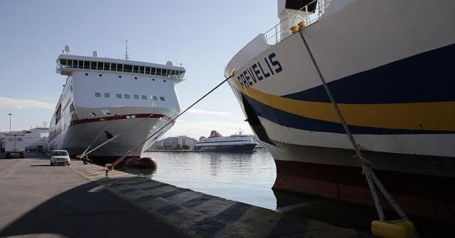 Komşuda genel grev başladı