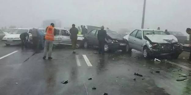 Komşu'da zincirleme kaza! Ölü ve yaralılar var