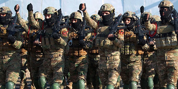 Komşudan flaş karar! Zorunlu askerlik geri geliyor