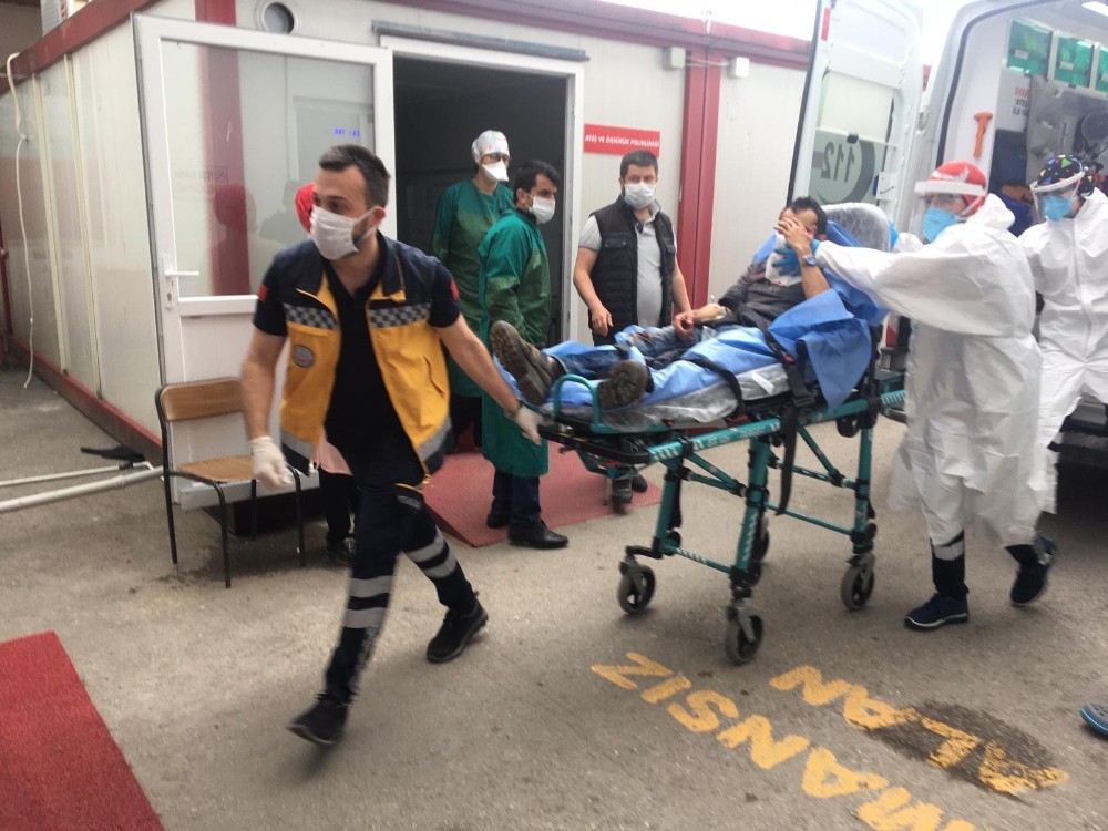 Komşular birbirine girdi: 2 ölü, 3 yaralı 