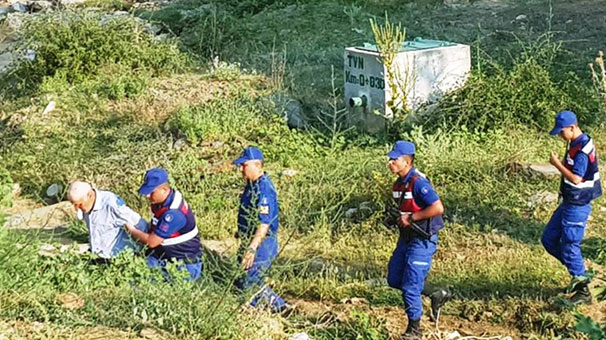 Komşuları ihbar etti! 60 yaşındaki kadına yaptığı polisi bile şaşırttı!