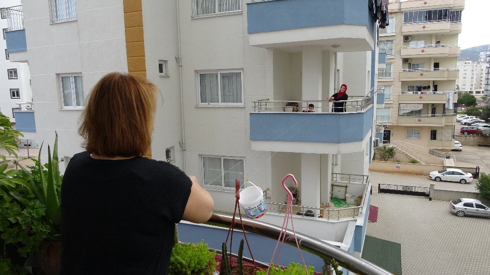 Komşuluk ilişkilerine ’korona’ tedbiri 