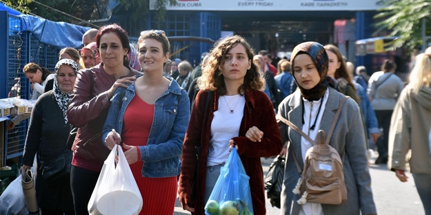 Komşunun vatandaşları akın akın geliyordu! Kapatıldı