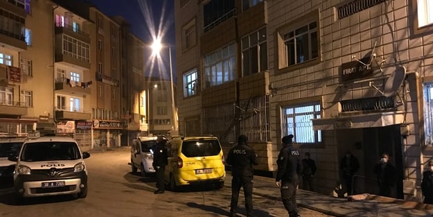 Komşusunun verdiği anahtarla içeri girince şoke oldu