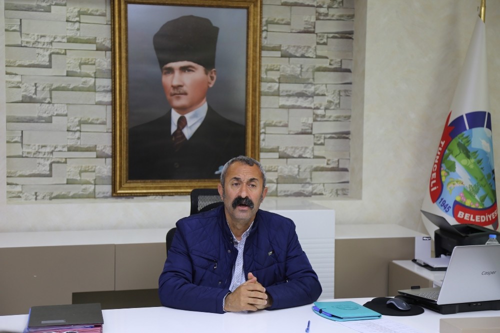 Komünist Başkan Maçoğlu, göreve başladı 