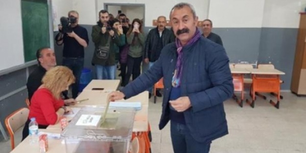 Komünist başkan ne kadar oy aldı?