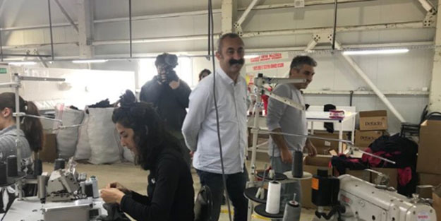 Komünist başkanın makyajı erken döküldü