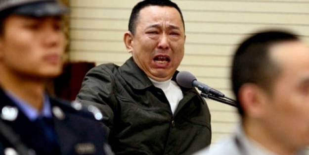 Komünist Çin maden patronuna acımadı