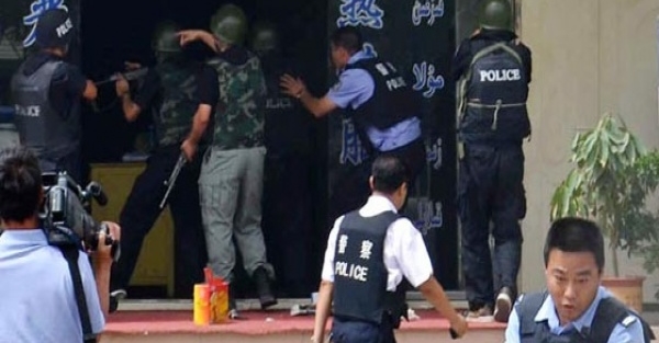 ''Dini Film'' izleyenler tutuklandı!