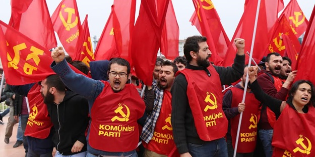 Komunist Parti'den ahlaksız bildiri: Kahrolsun Şeriat!