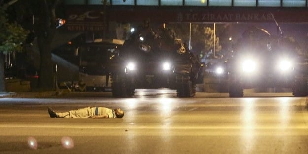 'Komutanım siz görevden alınmışsınız'