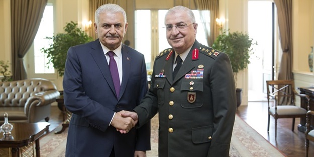 Komutanlar Çankaya'da... Başbakan Yıldırım tek tek görüşüyor