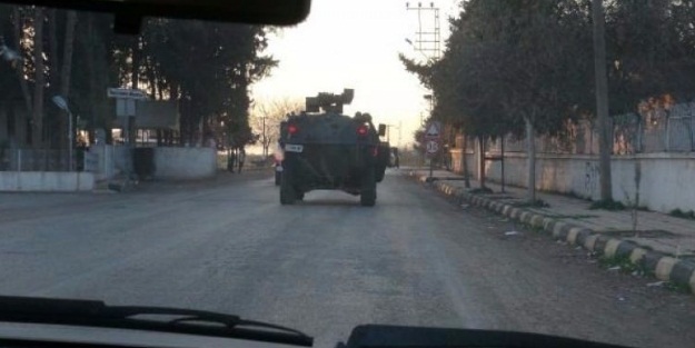 Komutanlar Suriye sınırında
