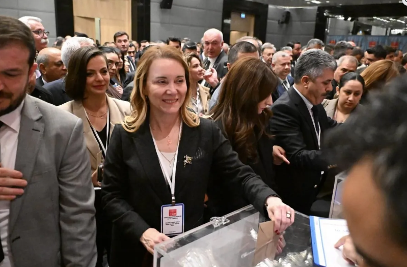 Konak Belediyesi'nde "Tetikçi" Skandalı: CHP'li Başkan ve Meclis Üyesine Soruşturma!