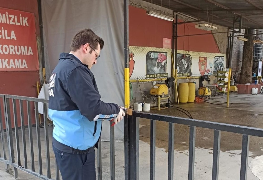 Konak’ta araç yıkama istasyonlarına kapatma 