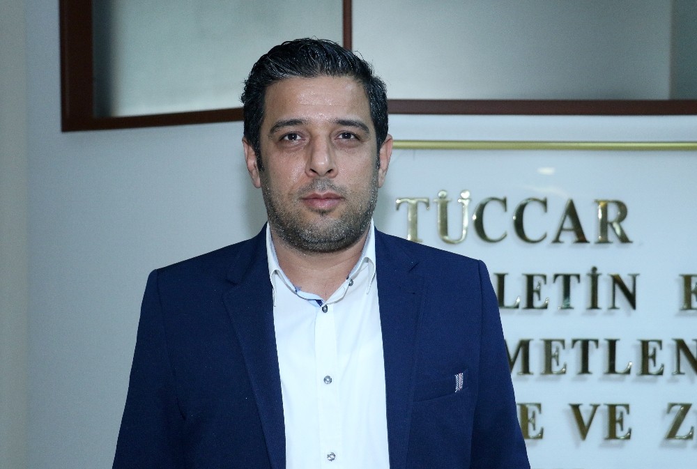 Konfeksiyoncular peşin alamıyor, hammadde satıcıları vadeli satmıyor; sorun büyüyor 