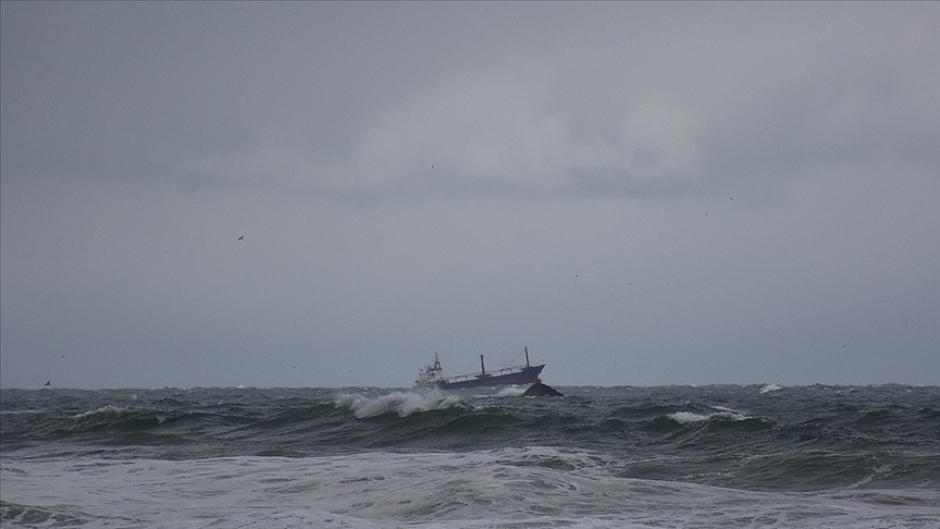 Kongo Demokratik Cumhuriyeti’nde yolcu ve yük taşıyan geminin batması sonucu 40 kişi öldü