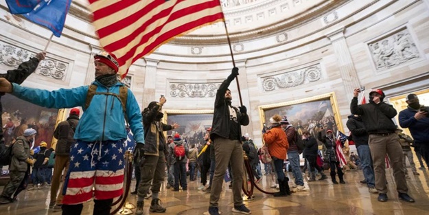 Kongre baskını sonrası gündeme geldi... İşte Trump'ı bekleyen tehlike