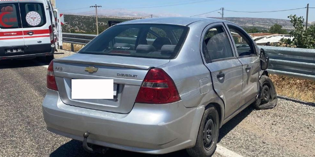 Kontrolden çıkan araç bariyerlere çarptı! Çok sayıda yaralı var