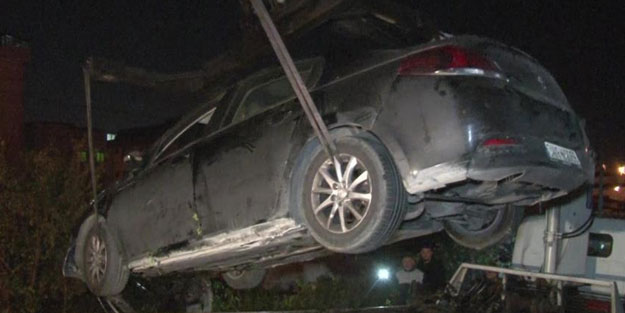 Kontrolden çıkan araç evin bahçesine uçtu