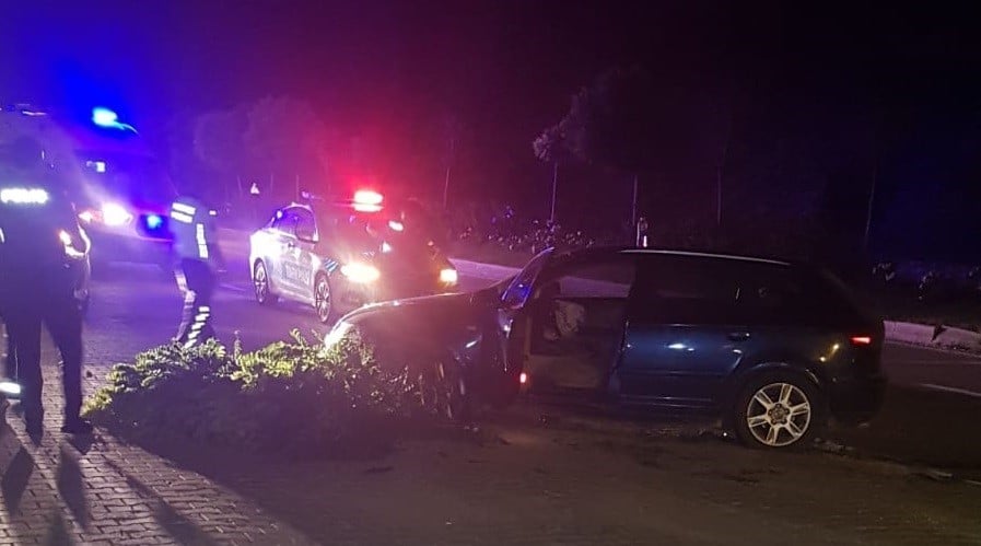 Kontrolden çıkan araç karşı yola geçti; 1 yaralı 
